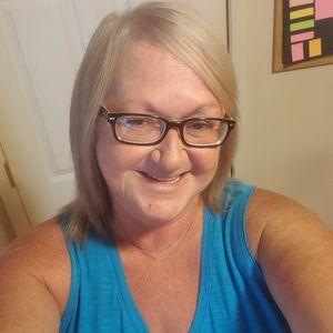 Meet your Posher, Lori